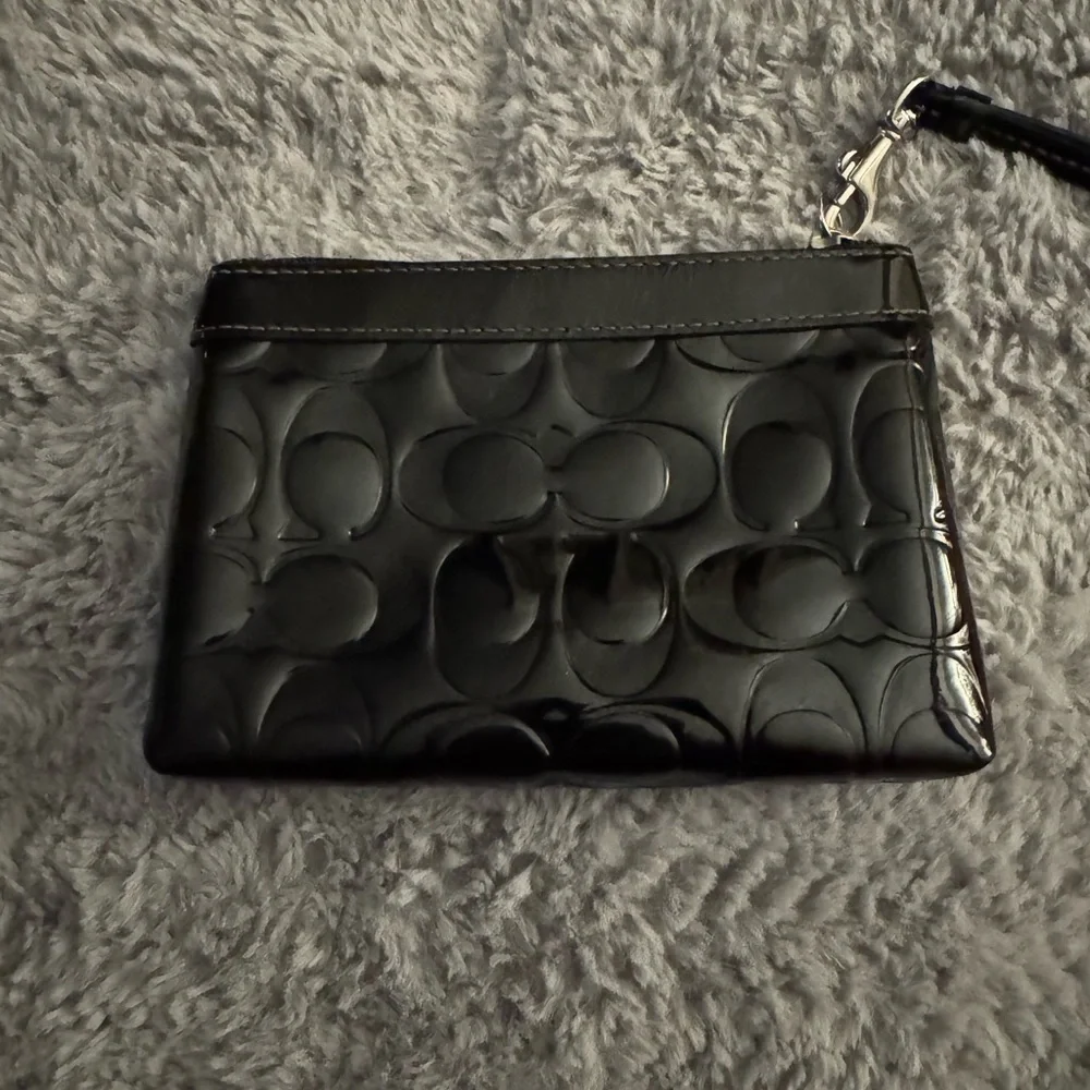 COACH Y2K Black Patent Leather Embossed Wristlet